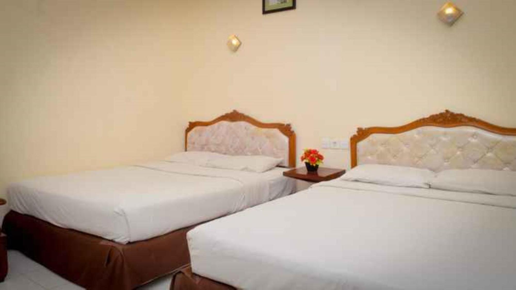 Uni Beach Hotel Пангандаран Экстерьер фото